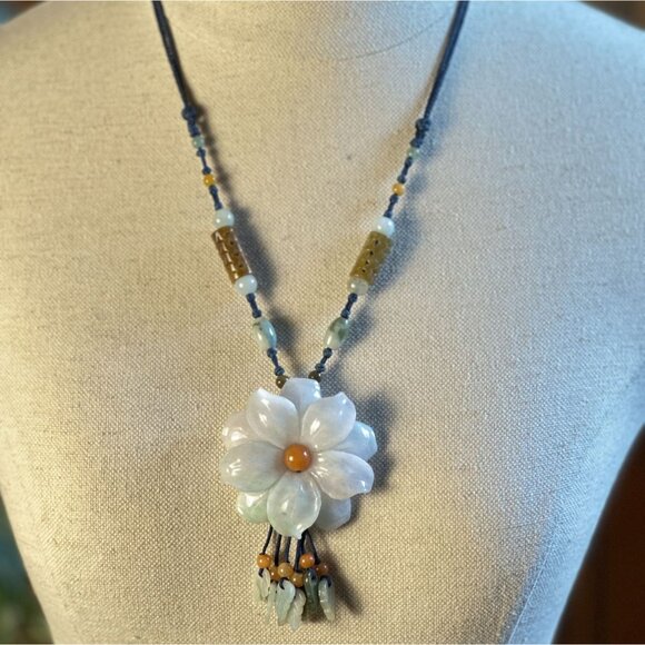 Jadeite Flower Pendant Necklace, Vintage Adjustable Cord Jewelry - Picture 7 of 10